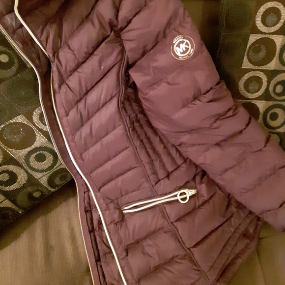 Micheal Kors down jacket - Picture 2 of 4